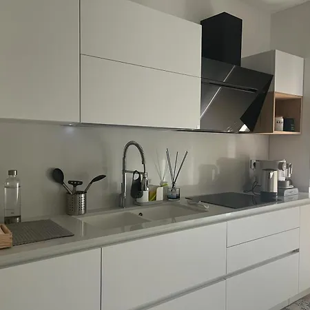Casa Frami, Un Di Casa Bari